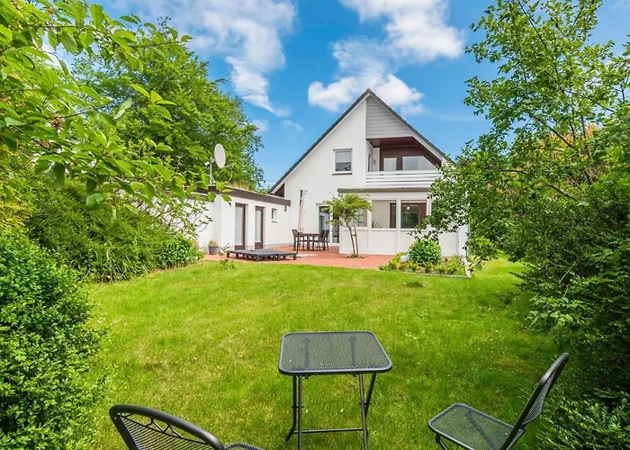 Awesome In Apartment Hasselberg (Schleswig-Holstein)